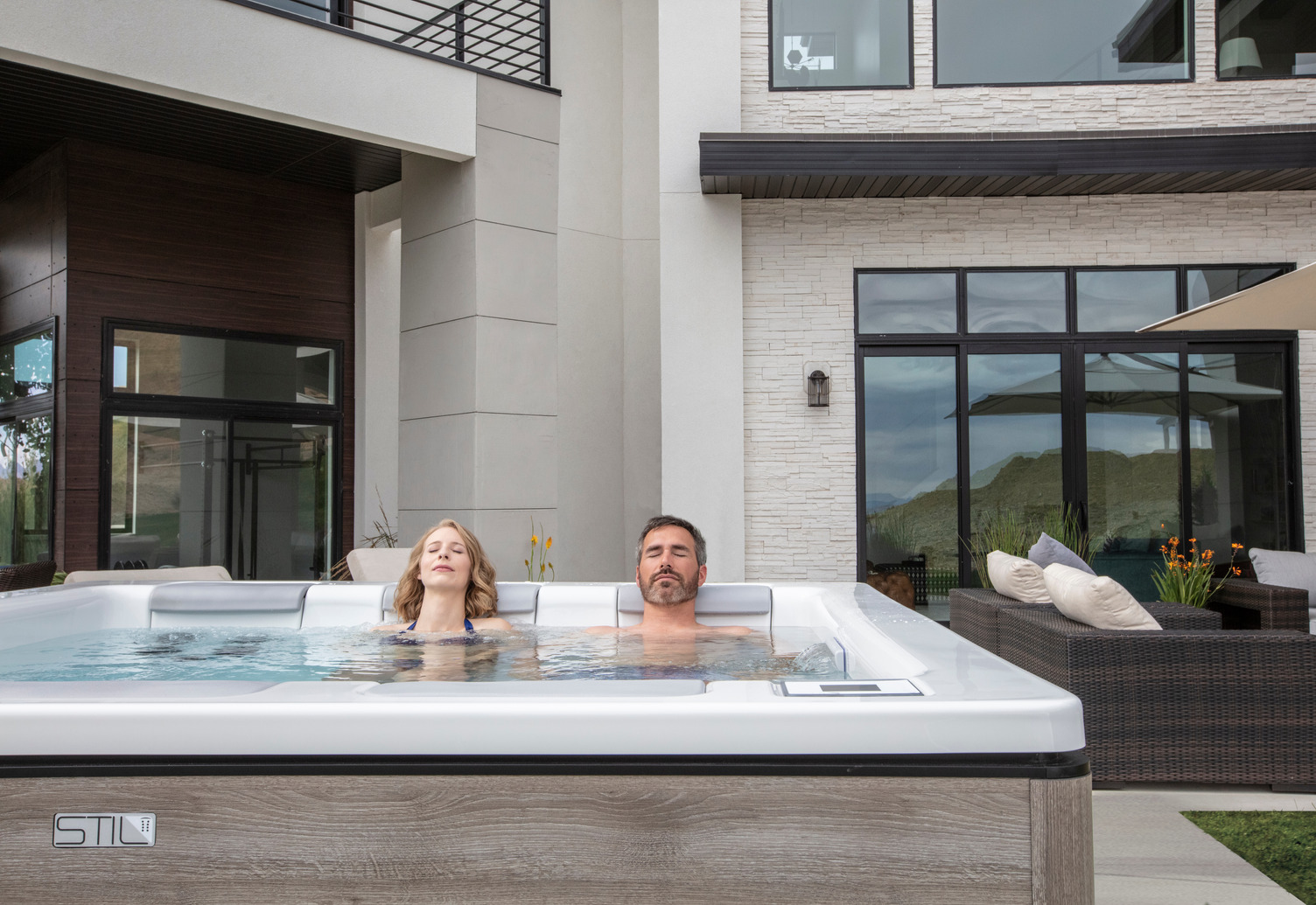 Bullfrogspas STIL7 Whirlpool 224x213x86cm